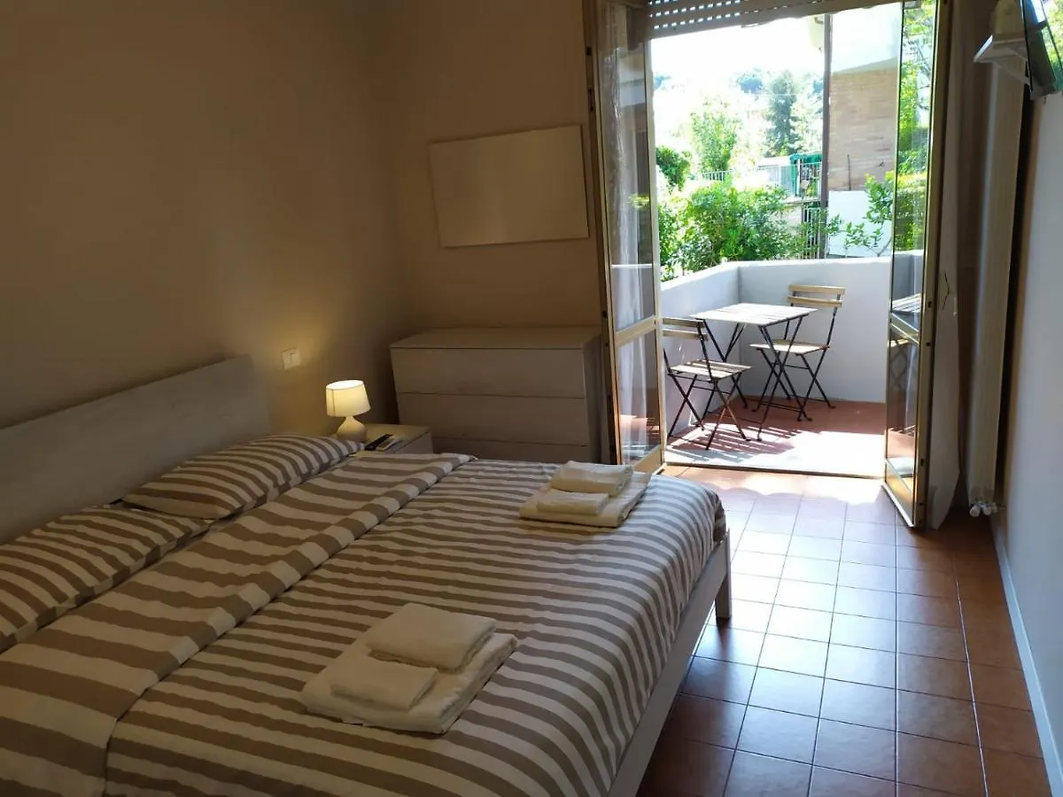 Beach House, 300 M Dal Mare, Marina Di Massa Apartment